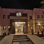 Hotel Heybe & 3*